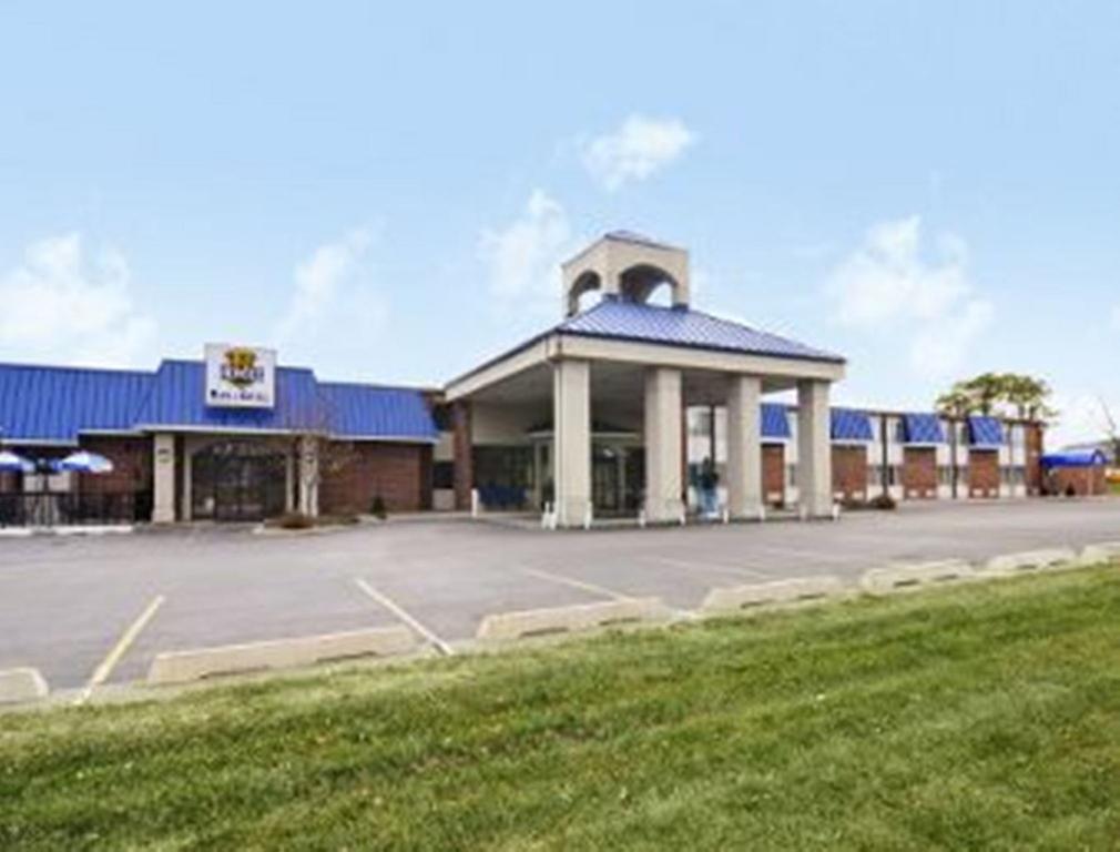 Days Inn Hotel & Conference Center Ла-Кросс Экстерьер фото